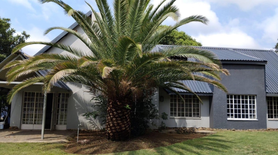 5 Bedroom Property for Sale in Vaalpark Free State